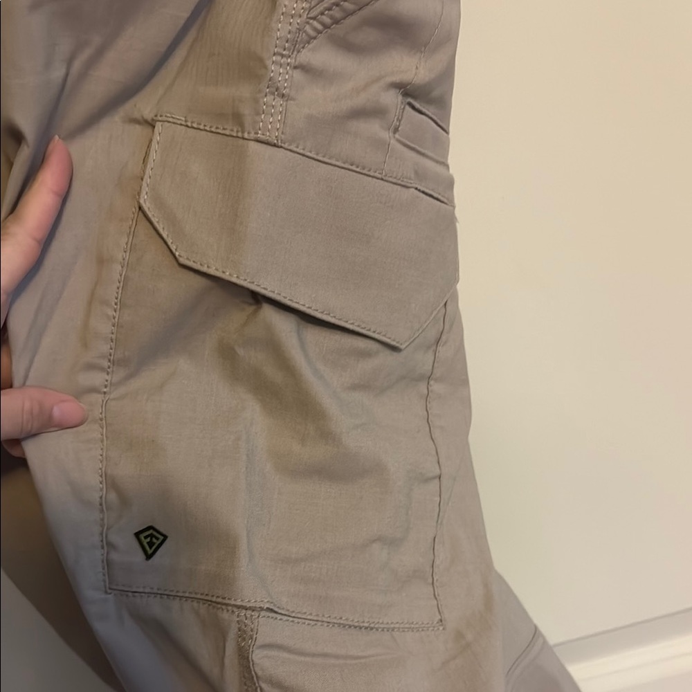 Tan Trousers with Relaxed Fit - Picture 3 of 4